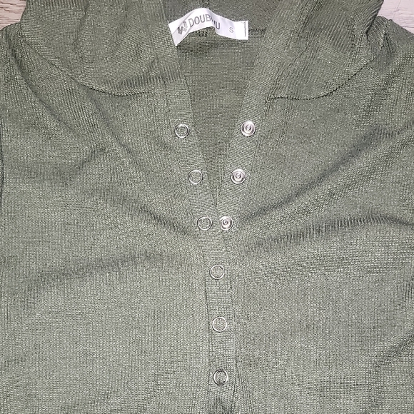 Doublju Long Sleeve Green Hooded Dress - Picture 3 of 4
